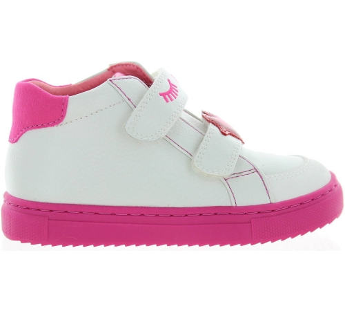 Support high tops shoes for a girl