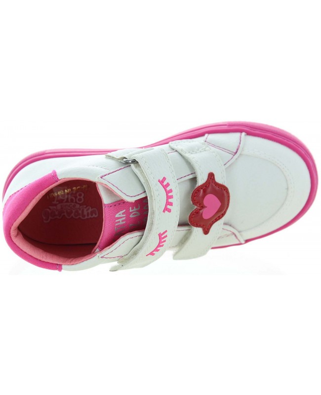 Girl support sneakers fro Spain