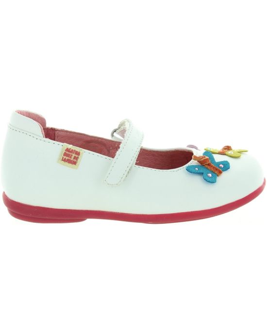 White leather Spanish designer shoes for a girl