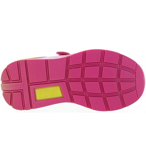 Girls sneakers from Europe for weak ankles