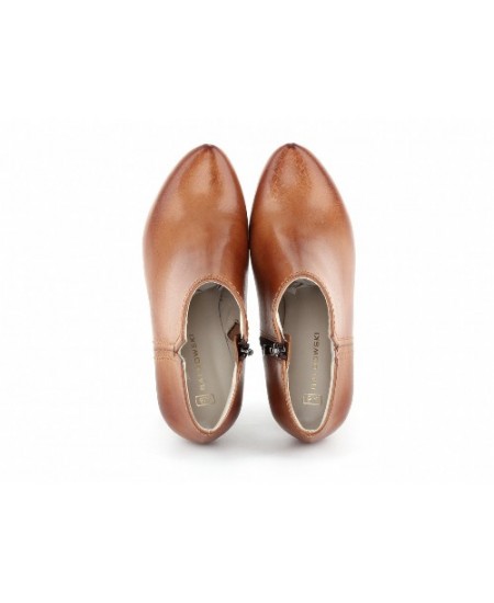 Brown leather boots for ladies European 