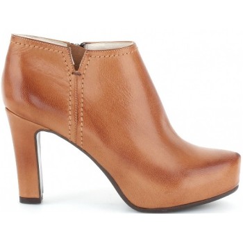 Brown leather boots for ladies European 