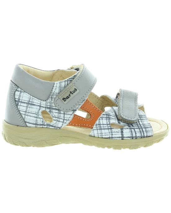 Boys sandals for knocked knees in kids