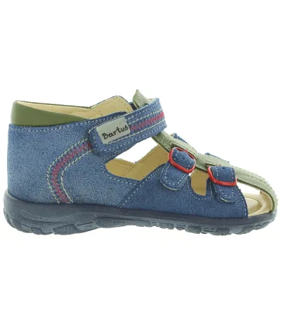 Podiatrist suggested sandals for kids 