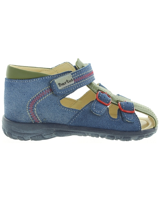 Podiatrist suggested sandals for kids 