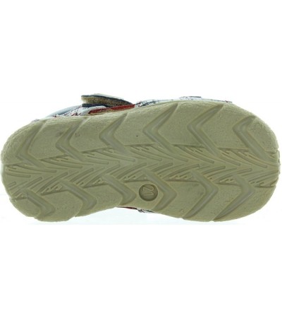 Baby sandals with high arches that are extra wide 