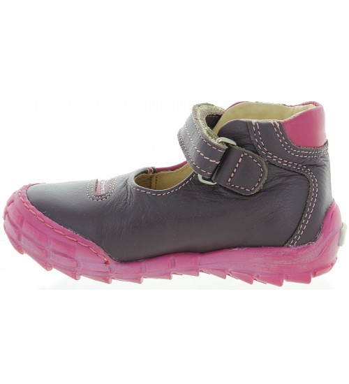Flat kids feet overpronation that are special 