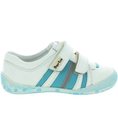 White sneakers for child with weak ankles 