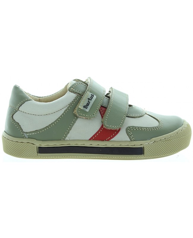 Support and flexible soles kids sneakers 