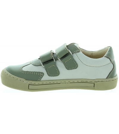 Support and flexible soles kids sneakers 