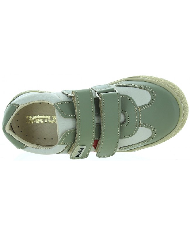 Support and flexible soles kids sneakers 