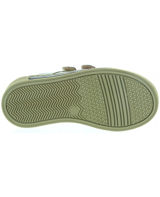 Support and flexible soles kids sneakers 