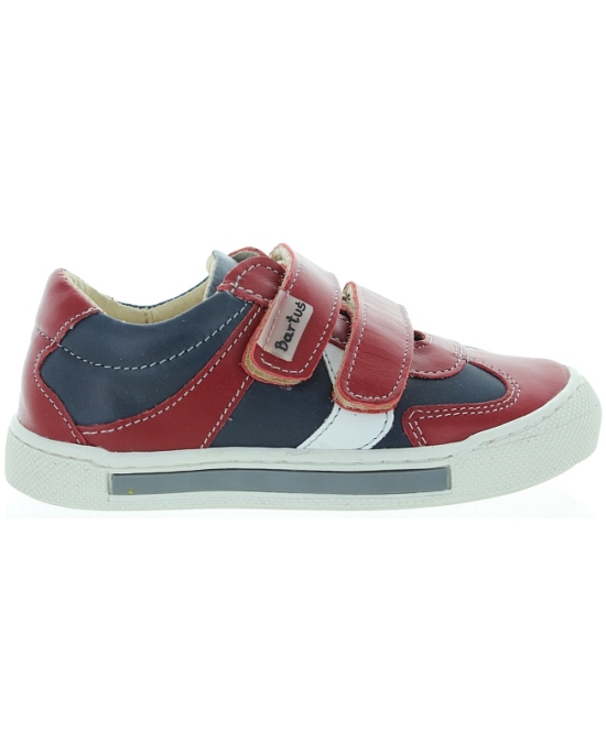 Sneakers for kids with flat feet 