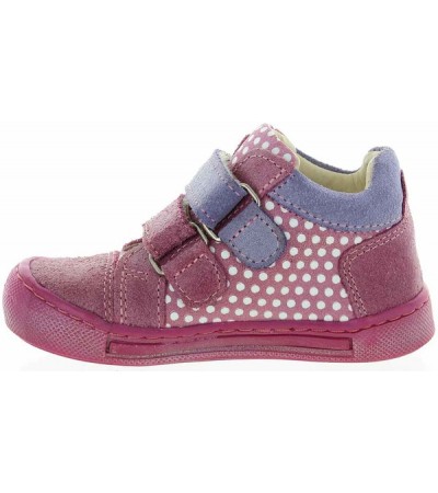 Sneakers with arch best for kids