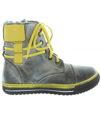 Kids with ankles bending inwards best snow boots 