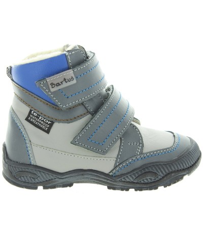 Heel support snow boots for kids 