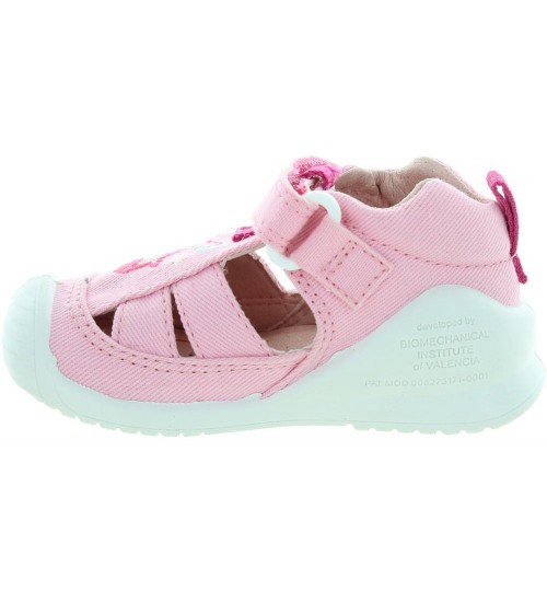New walking shoes for baby by Biomecanics