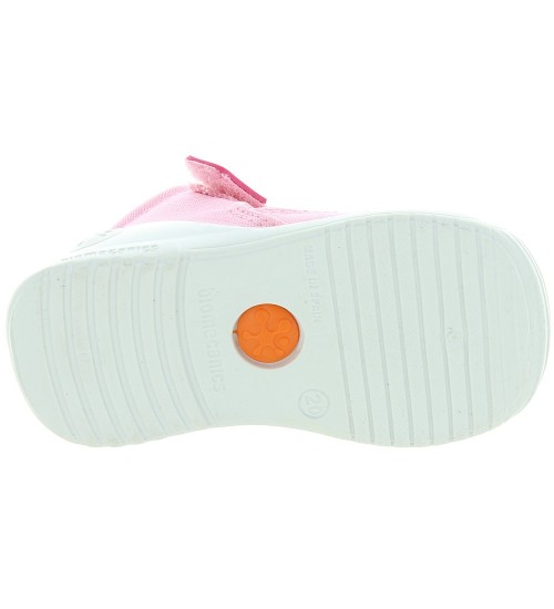 New walking shoes for baby by Biomecanics