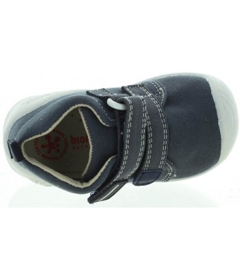 Child with flat feet quality canvas sneakers 