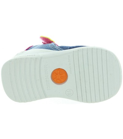 Kids with weak ankles toe shoes