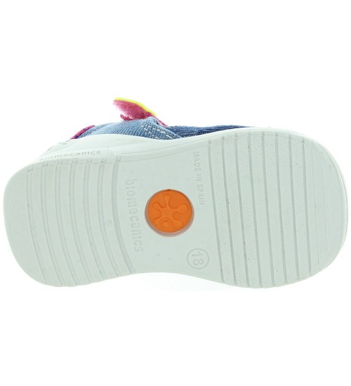 Kids with weak ankles toe shoes