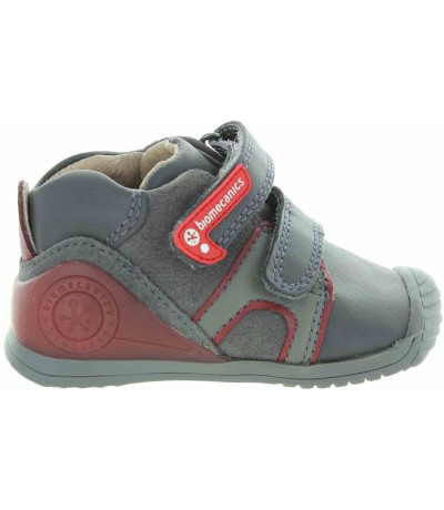 Baby soft shoes biomecanics with good support 
