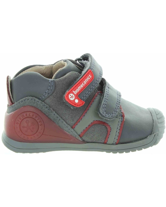 Baby soft shoes biomecanics with good support 