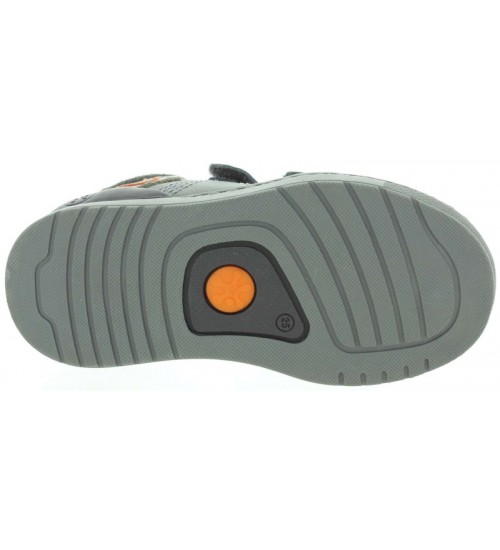 Knocked kneed boots for pigeon toed child 