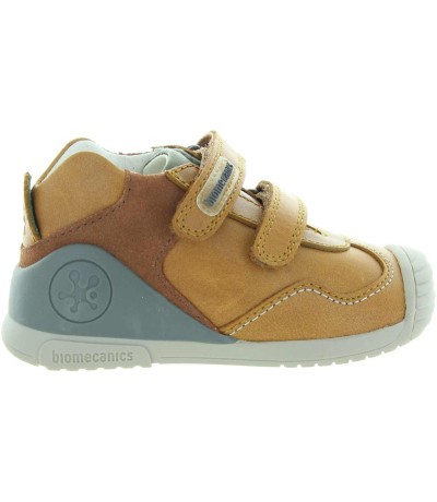 Wide width boys shoes with high arches