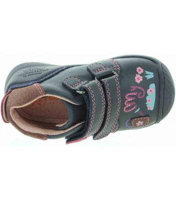 Walking shoes in navy leather by Biomecanics