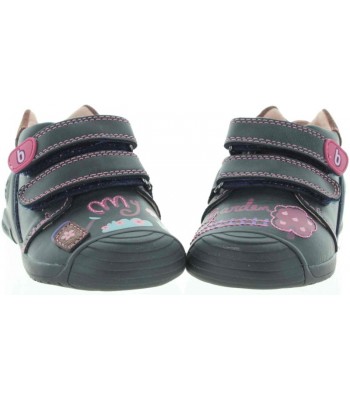 Walking shoes in navy leather by Biomecanics