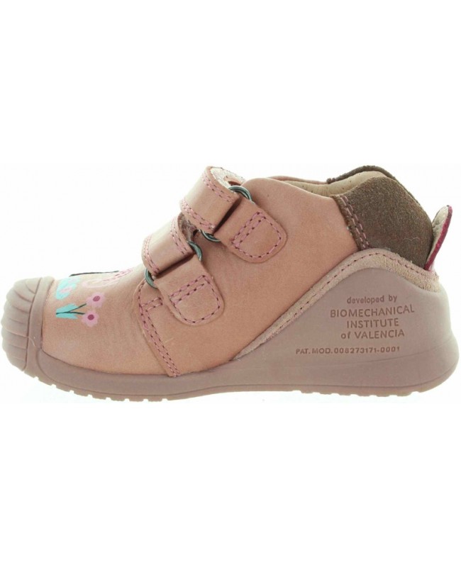 Shoes from Spain for baby in pink