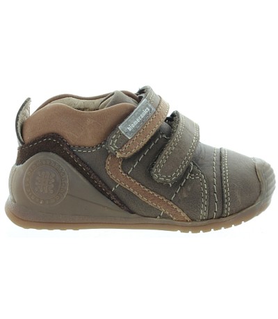 Sneakers for girls child with weak ankles Sneakers for girls child with weak ankles