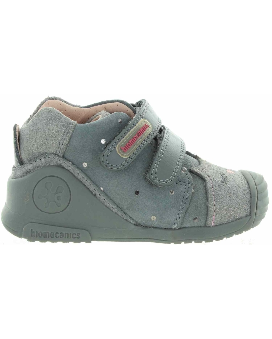 Great orthopedic sneakers for a child