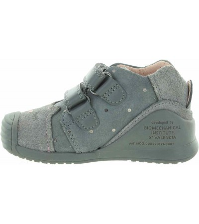 Sneakers for a child orthopedic with support 