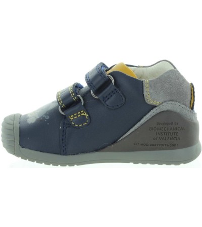 Toddler baby sneakers with ankle support by Biomecanics