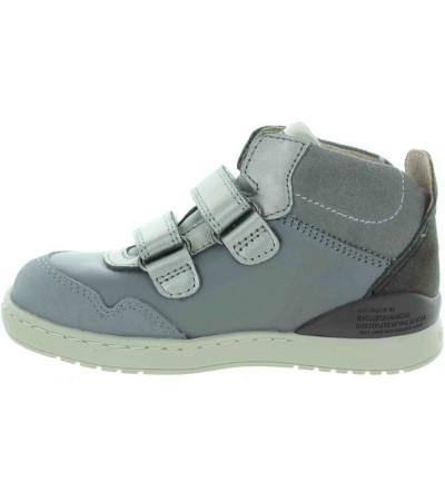 Ankle boots for a child that will restore feet