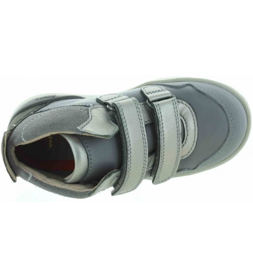 Ankle boots for a child that will restore feet