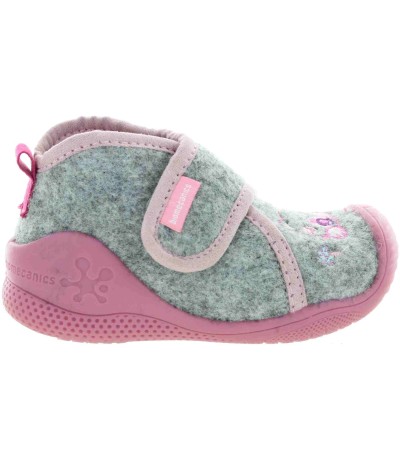 Stable walking pink slippers for baby