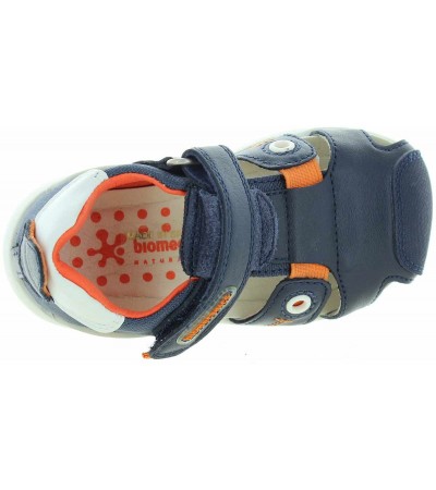 Closed toe boys sandals from Spain