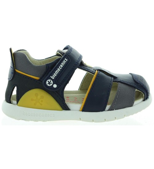 Closed toe boys sandals with blue leather 