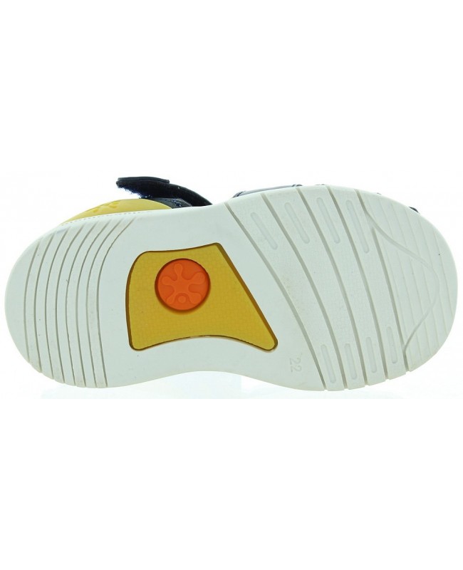 Closed toe boys sandals with blue leather 