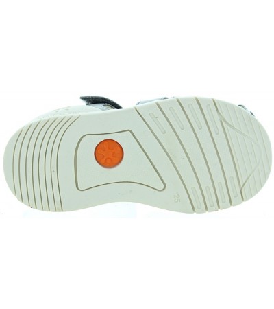 Closed toe sandals for boys with arches