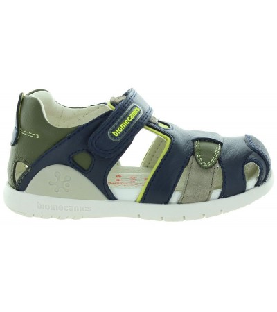Closed toe and closed back boys wide width sandals 