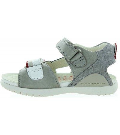 Sandals for a boy from Europe with arches 