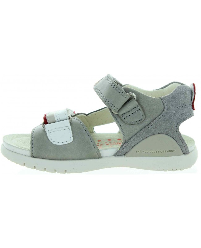 Sandals for a boy from Europe with arches 