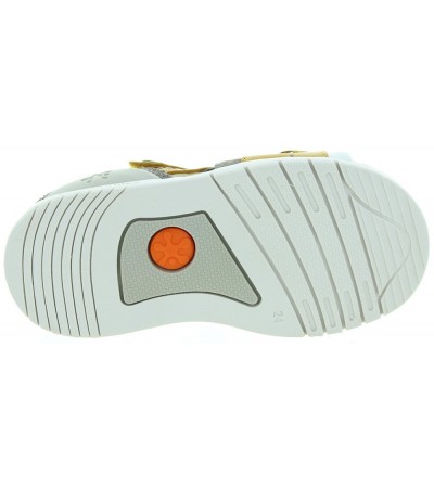 Sandals for a boy from Europe with arches 