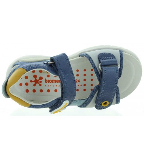 Toeing in corrective sandals for kids