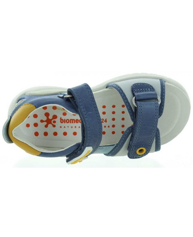 Toeing in corrective sandals for kids