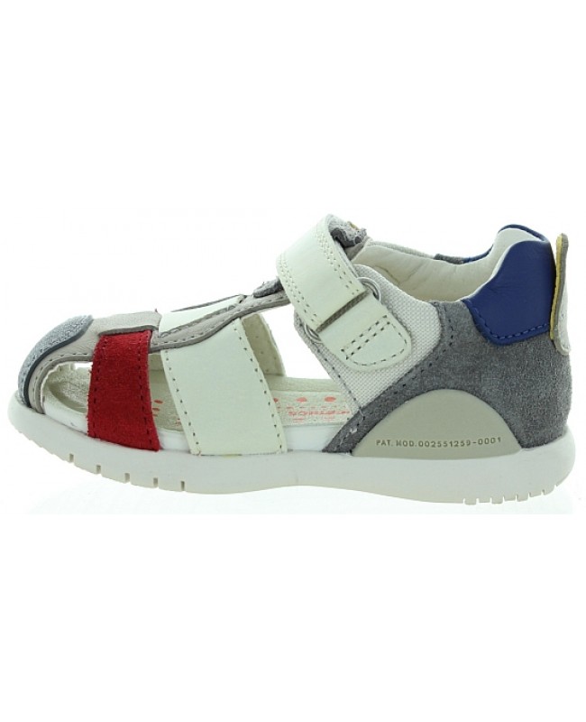 Walking sandals for kids that are high quality